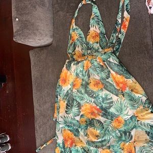 Women’s size medium maxi dress, tropical print